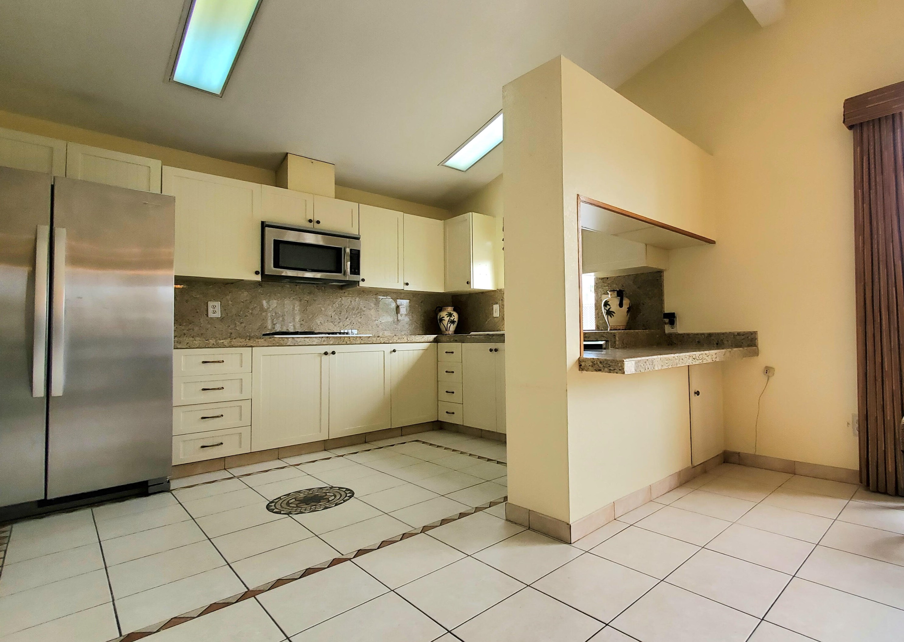 82 Zacharia Dr, Cathedral City CA  92234-6648 exterior