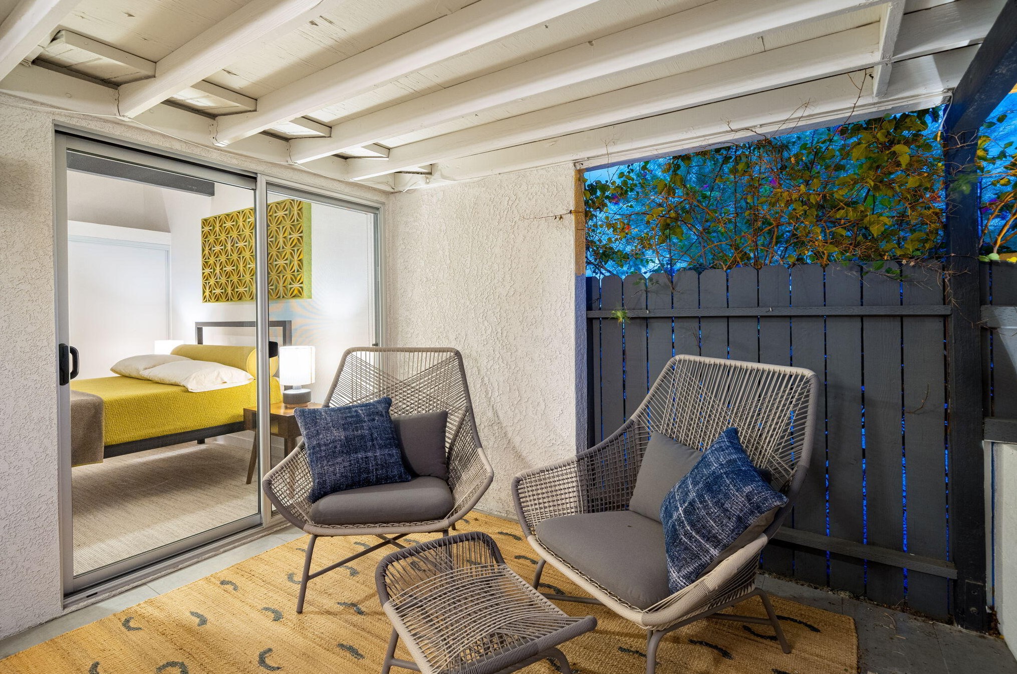 2311 Avenida Caballeros, Palm Springs CA  92262-3307 exterior