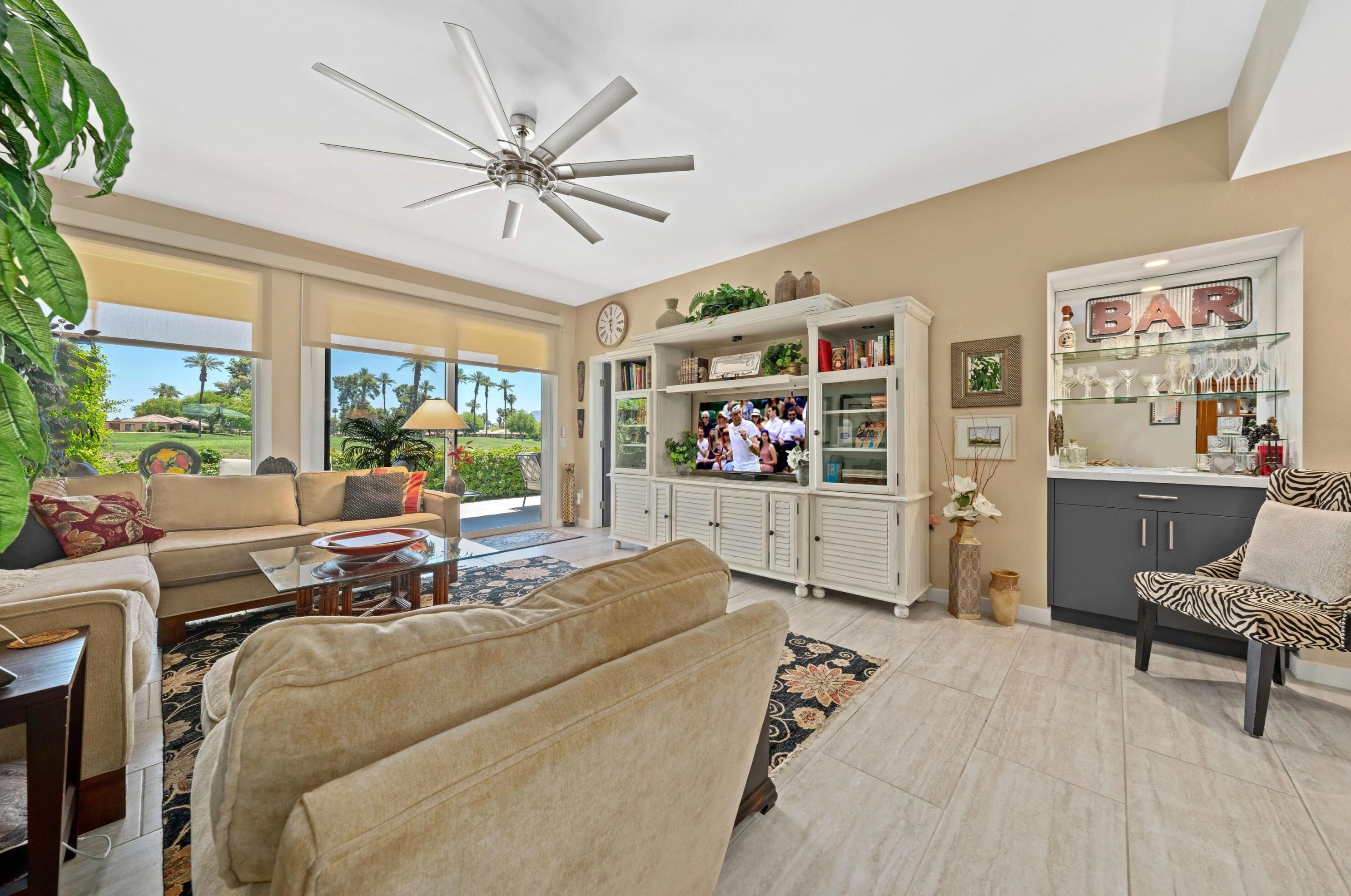 35 Sunrise Dr, Rancho Mirage CA  92270-3879 exterior