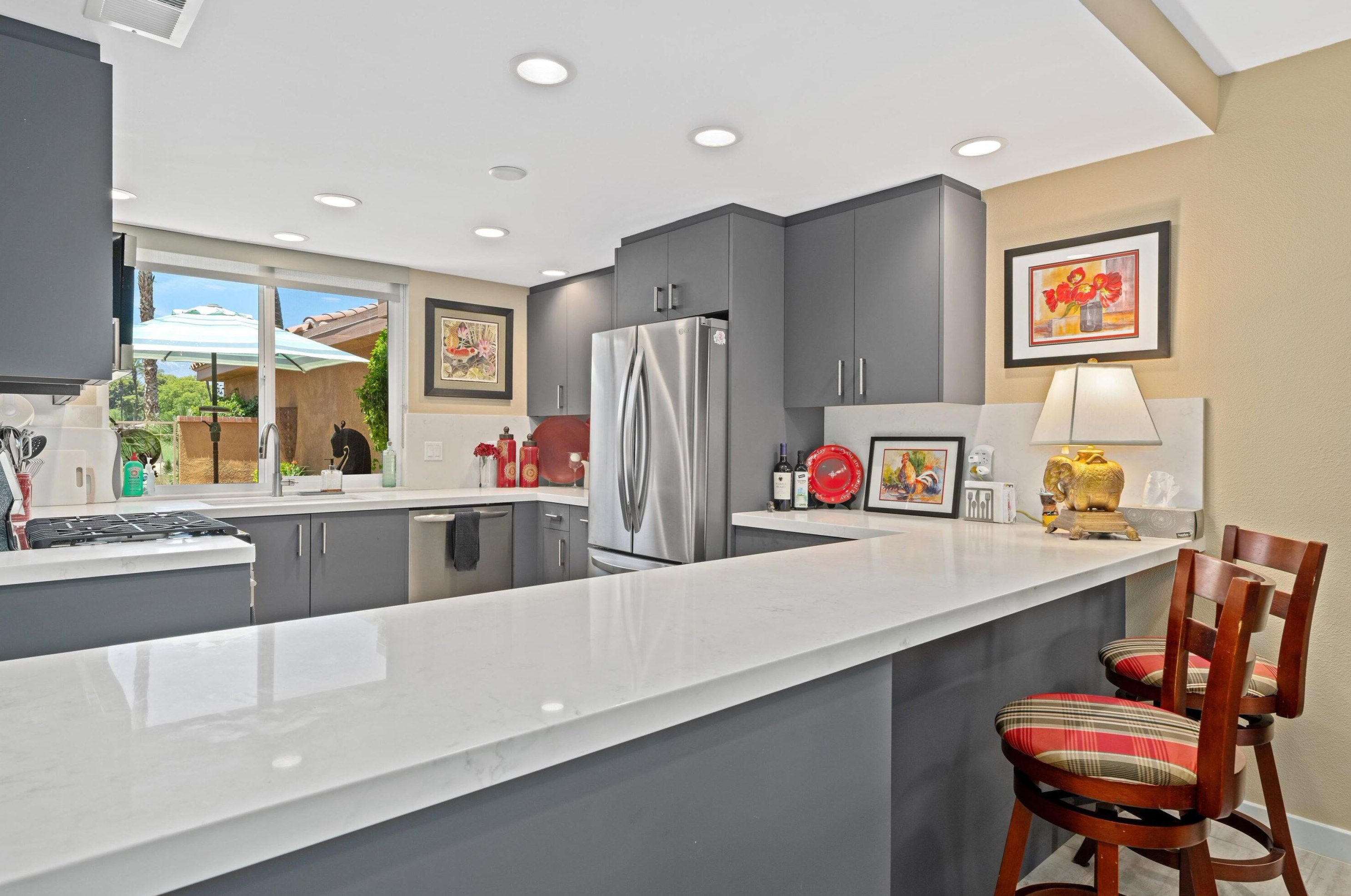 35 Sunrise Dr, Rancho Mirage CA  92270-3879 exterior