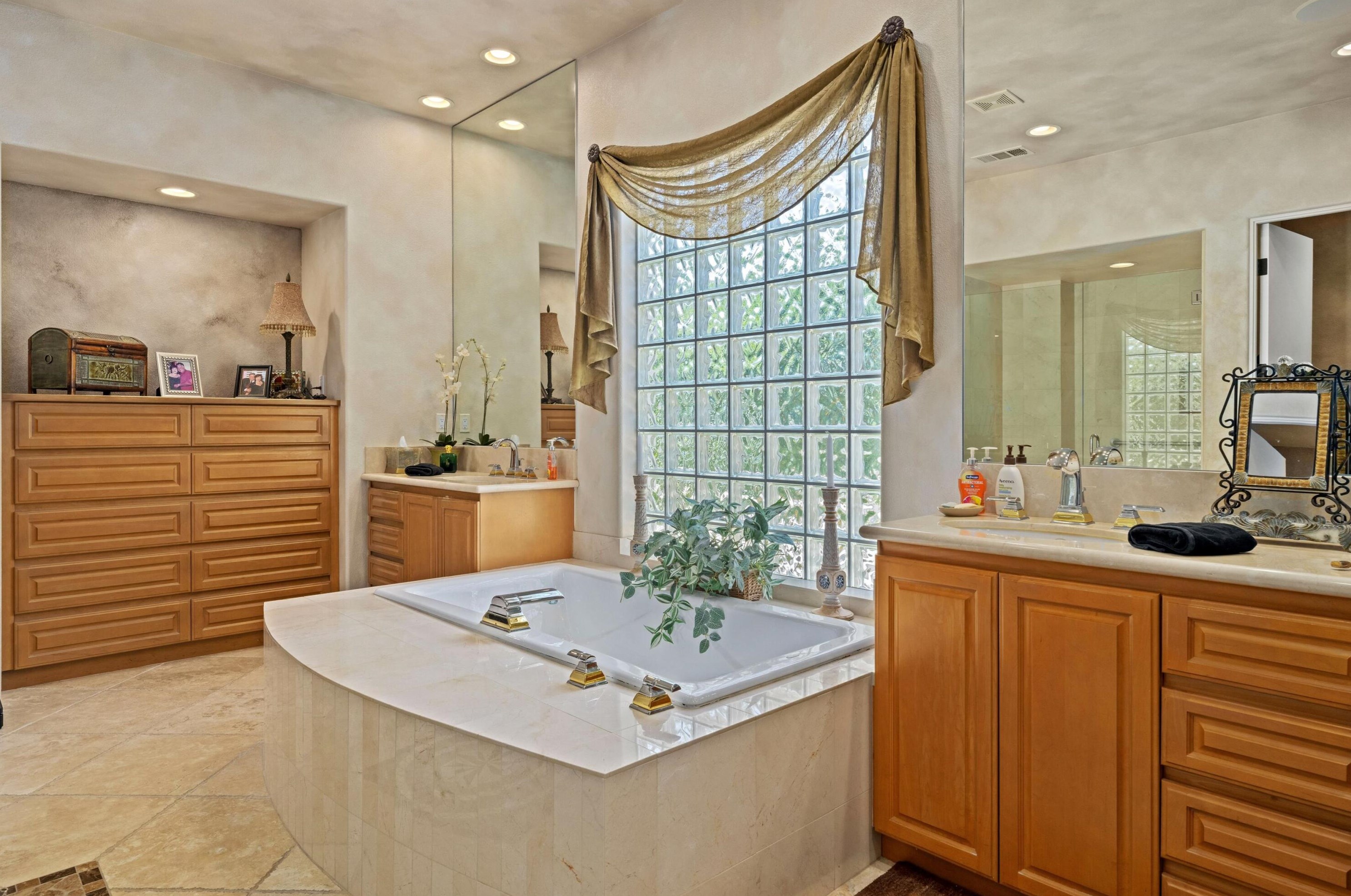 80710 Weiskopf, La Quinta CA  92253-5687 exterior