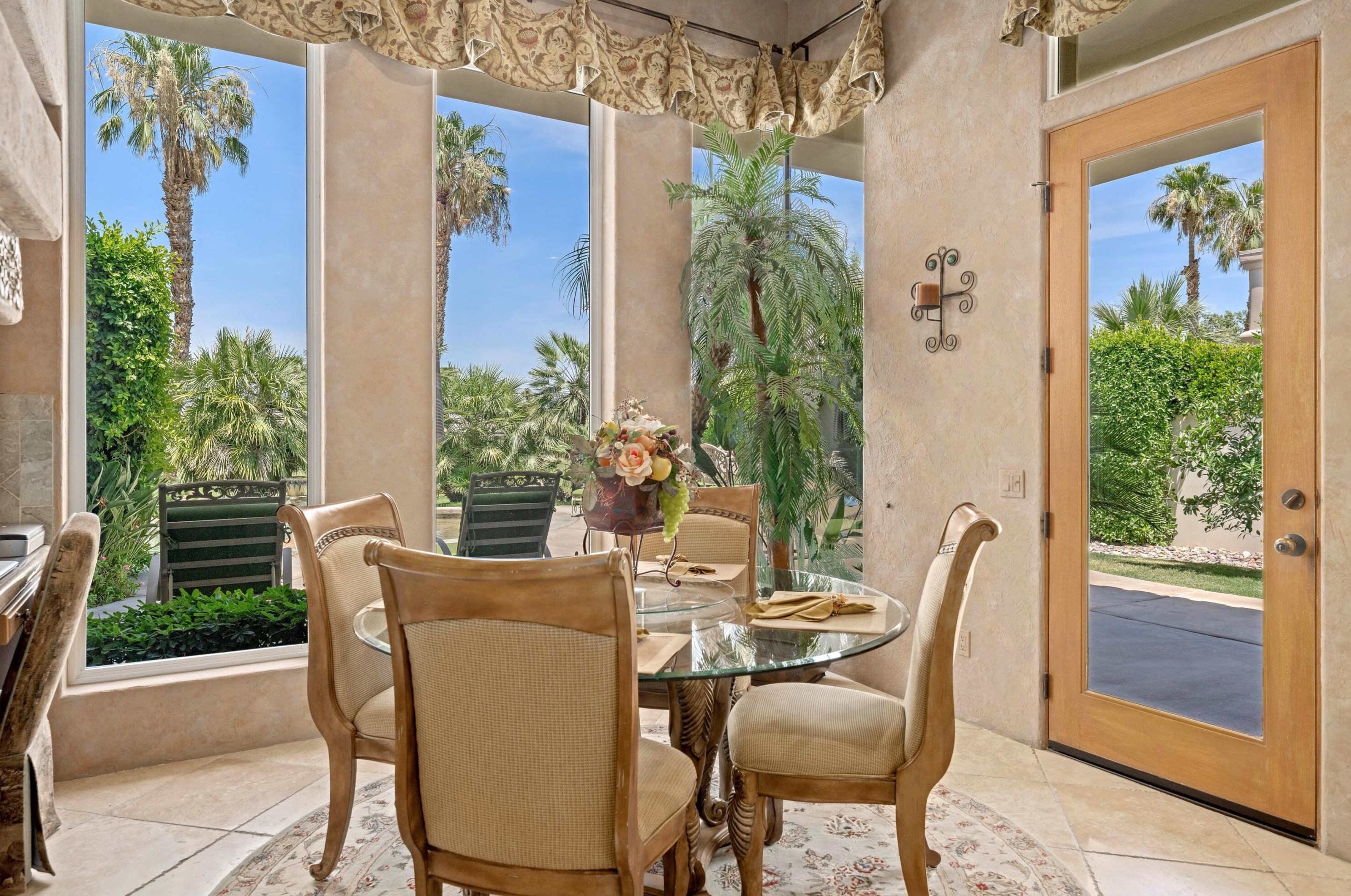 80710 Weiskopf, La Quinta CA  92253-5687 exterior