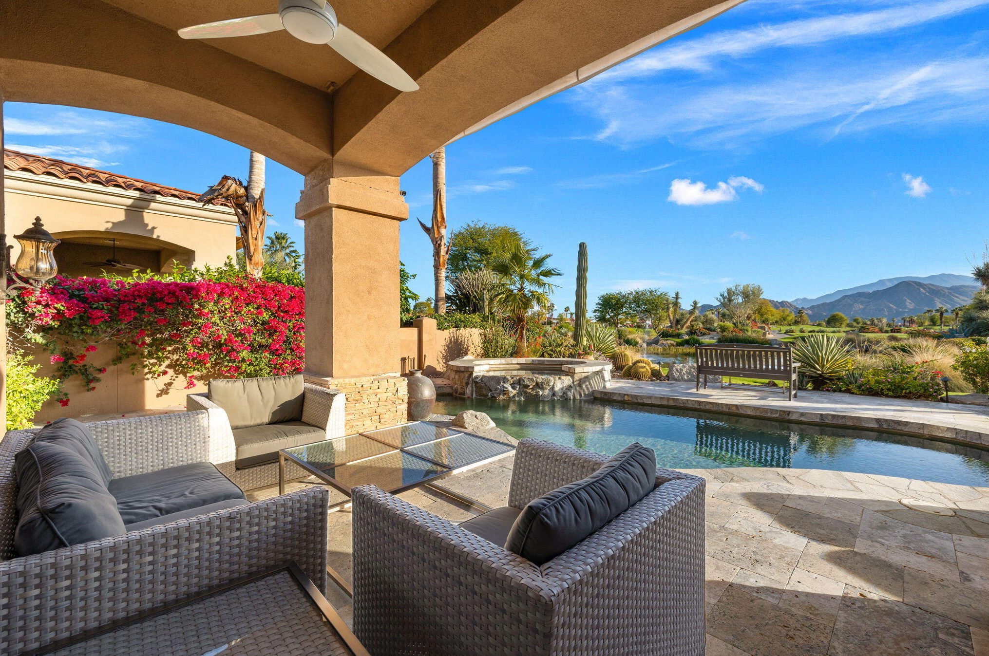 161 Tomahawk Dr, Palm Desert CA  92211-8949 exterior
