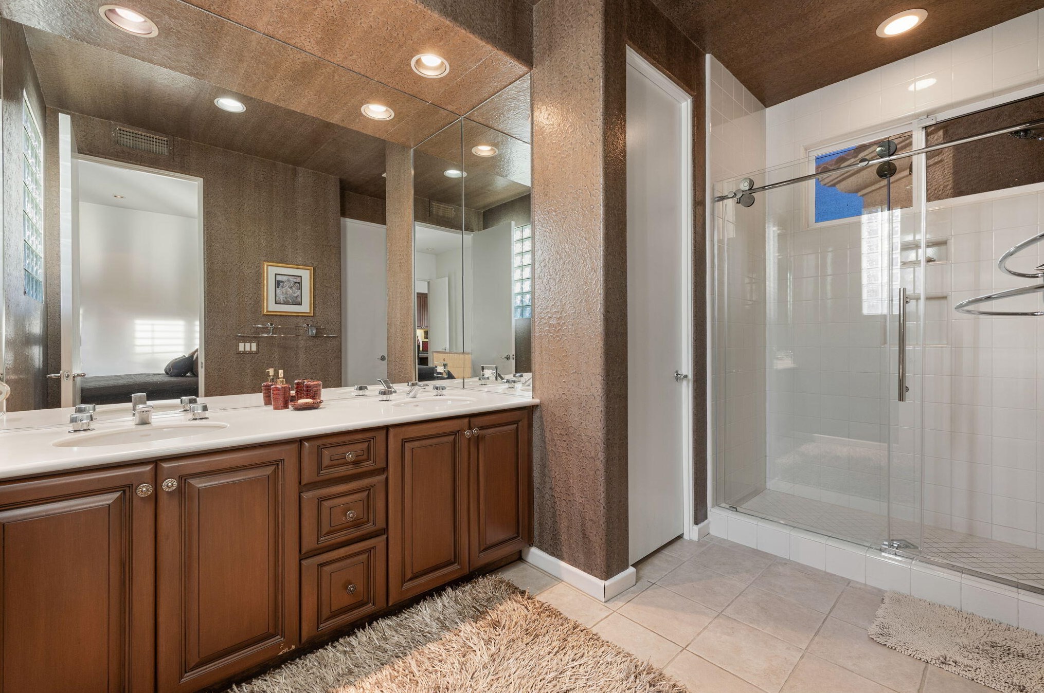 161 Tomahawk Dr, Palm Desert CA  92211-8949 exterior