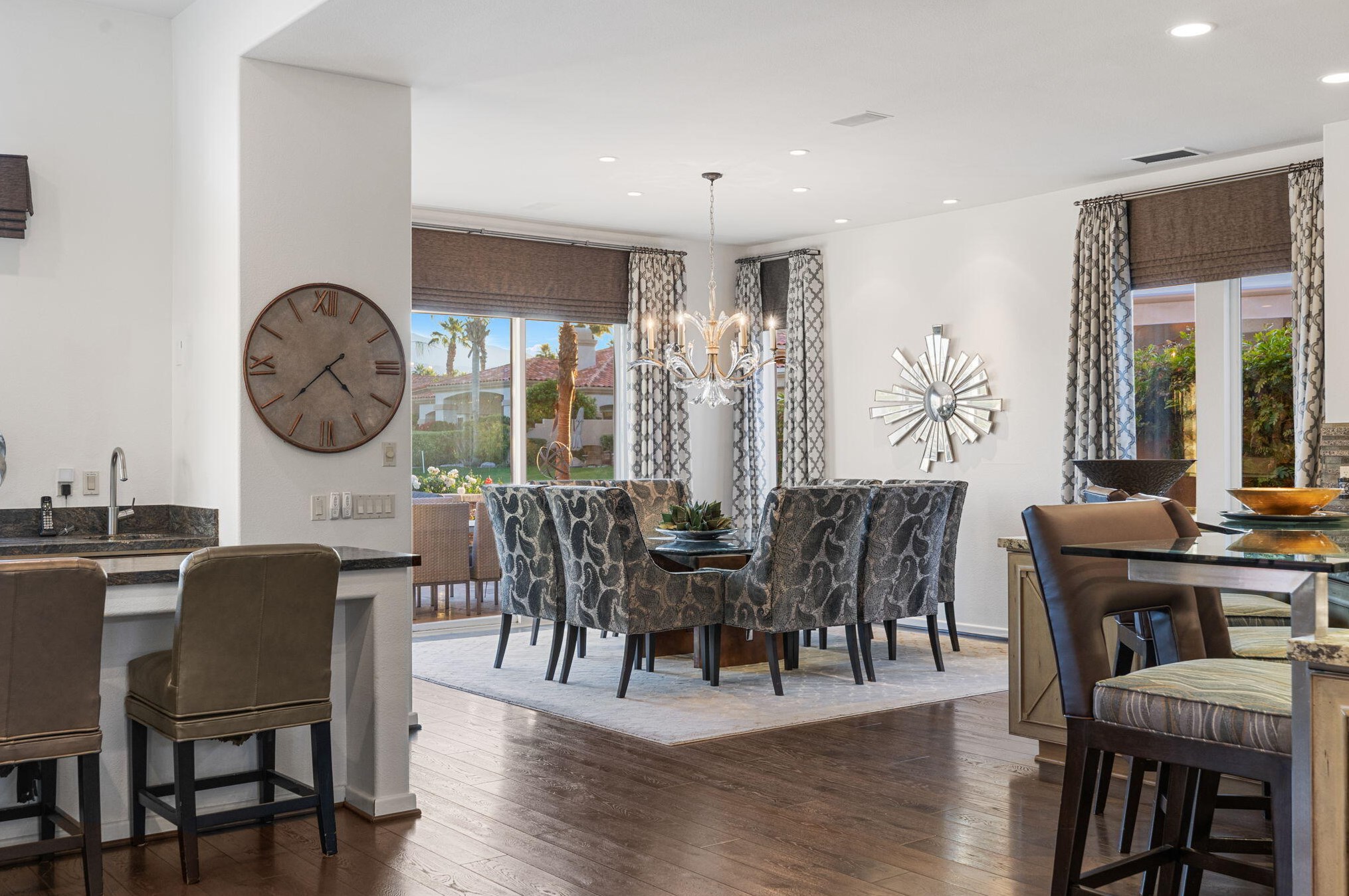 161 Tomahawk Dr, Palm Desert CA  92211-8949 exterior
