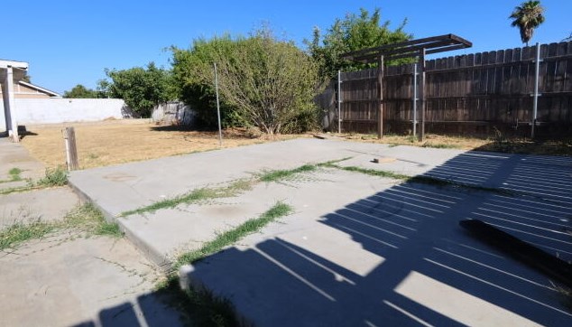 25327 Sugar Hill Rd, Moreno Valley CA 92553-4346 exterior