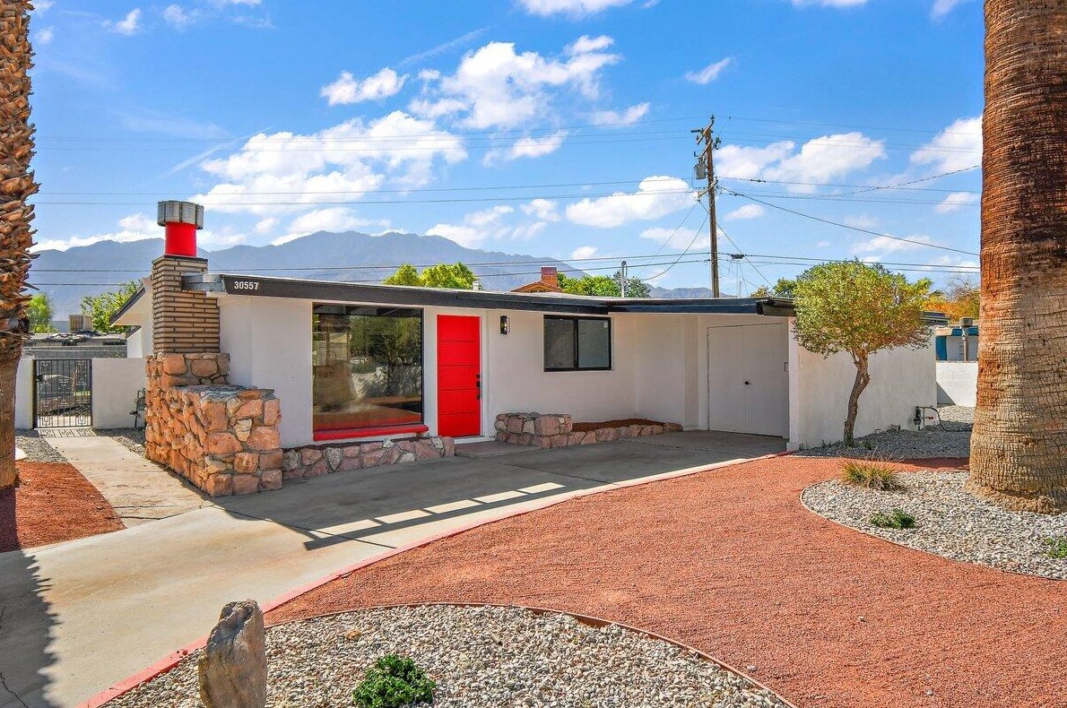 30557 San Antonio Dr, Cathedral City CA  92234-6077 exterior