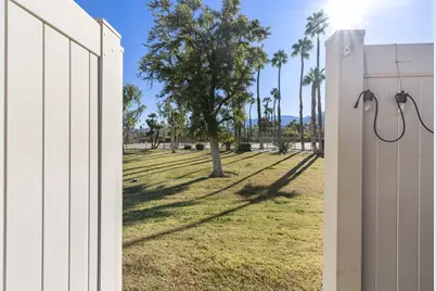 1433 Sunflower Circle N, Palm Springs, CA 92262 - Photo 5