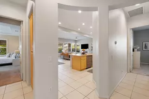 37 Shoreline Dr, Rancho Mirage, CA 92270 - Photo 11