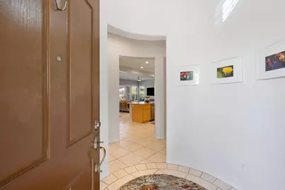 37 Shoreline Drive, Rancho Mirage, CA 92270 - Photo 9