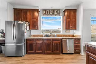 23481 Holeman Way, Desert Hot Springs, CA 92241 - Photo 7