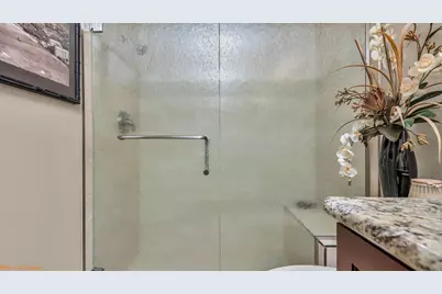 292 Desert Falls Drive E, Palm Desert, CA 92211 - Photo 17