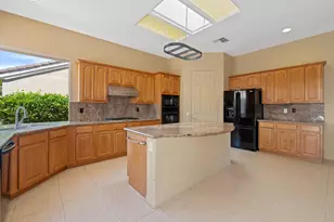 36411 Tallowood Dr, Palm Desert, CA 92211 - Photo 21