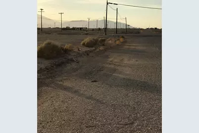 2034 Jefferson Avenue, Thermal, CA 92274 - Photo 9