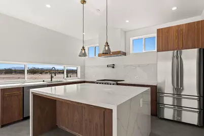 1925 Border Avenue, Joshua Tree, CA 92252 - Photo 11