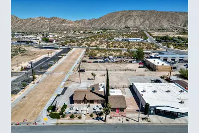 55792 29 Palms Highway, Yucca Valley, CA 92284 - Photo 9