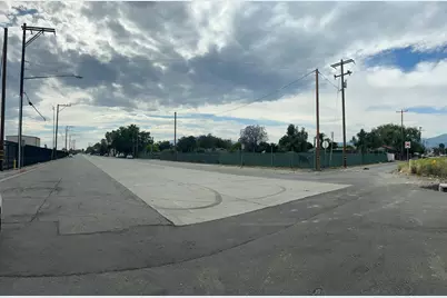 1527 W 4th Street, San Bernardino, CA 92411 - Photo 3