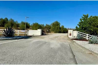 41300 Jojoba Hills Circle, Aguanga, CA 92536 - Photo 9