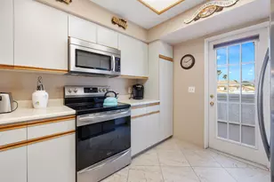 265 Desert Falls Dr E, Palm Desert, CA 92211 - Photo 21