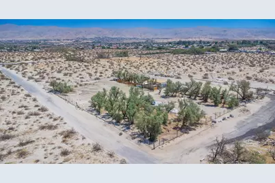 17366 Avenida Manzana, Desert Hot Springs, CA 92241 - Photo 5