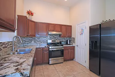 12925 Maui Way, Desert Hot Springs, CA 92240 - Photo 17