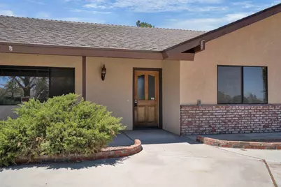 8668 Frontera Avenue, Yucca Valley, CA 92284 - Photo 3