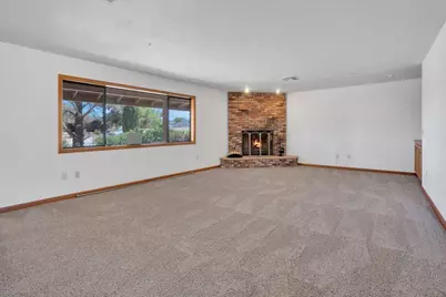 8668 Frontera Avenue, Yucca Valley, CA 92284 - Photo 5