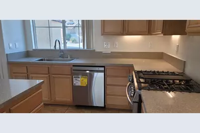 64057 Olympic Mountain Avenue, Desert Hot Springs, CA 92240 - Photo 5