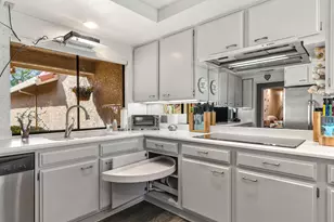 77 Camino Arroyo Pl, Palm Desert, CA 92260 - Photo 17