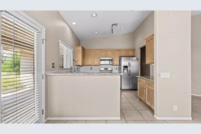 10683 Ambrosio Drive, Desert Hot Springs, CA 92240 - Photo 5