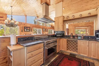 385 Sunrise Way, Big Bear Lake, CA 92315 - Photo 13