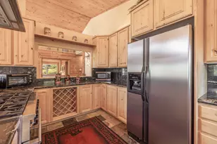 385 Sunrise Way, Big Bear Lake, CA 92315 - Photo 11