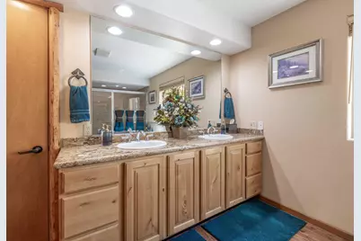 385 Sunrise Way, Big Bear Lake, CA 92315 - Photo 25