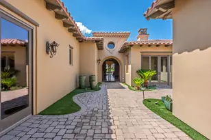 58385 Carmona, La Quinta, CA 92253 - Photo 11