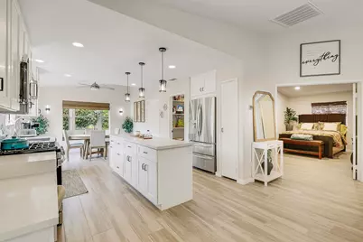 52200 Avenida Velasco, La Quinta, CA 92253 - Photo 9