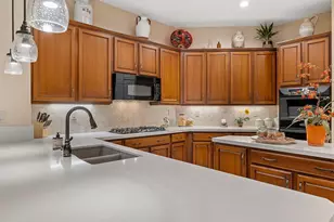 11 Hillcrest Dr, Palm Desert, CA 92260 - Photo 5