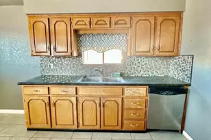 610 E Chanslor Way, Blythe, CA 92225 - Photo 7