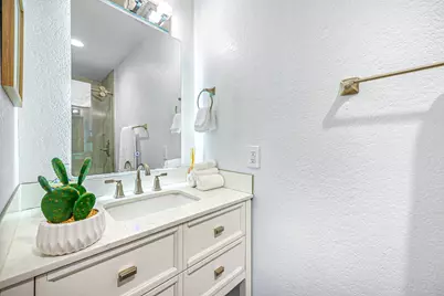 2821 N Los Felices Circle #104, Palm Springs, CA 92262 - Photo 17