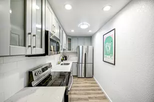 2821 N Los Felices Circle, Palm Springs, CA 92262 - Photo 11