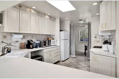 211 E Canyon Vista Drive, Palm Springs, CA 92264 - Photo 15