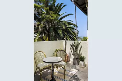 2133 Mayview Drive, Los Angeles, CA 90027 - Photo 3