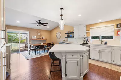 43911 La Carmela Drive, Palm Desert, CA 92211 - Photo 3