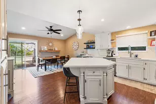 43911 La Carmela Dr, Palm Desert, CA 92211 - Photo 3