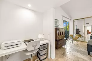 2077 S Caliente Dr, Palm Springs, CA 92264 - Photo 29