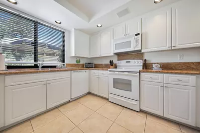 27 Seville Drive, Rancho Mirage, CA 92270 - Photo 7