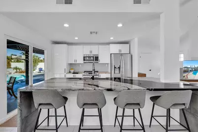 1110 E Vista Chino Rd, Palm Springs, CA 92262 - Photo 3