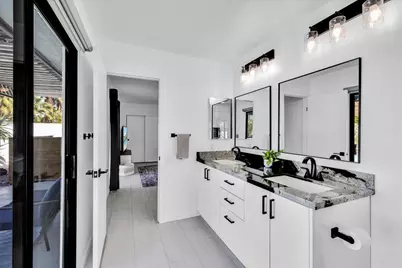 1110 E Vista Chino Rd, Palm Springs, CA 92262 - Photo 23