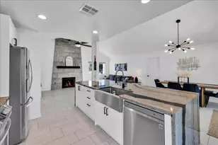 1110 E Vista Chino Rd, Palm Springs, CA 92262 - Photo 17