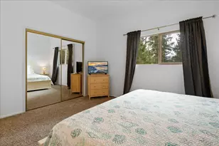 38634 N Shore Dr, Fawnskin, CA 92333 - Photo 27