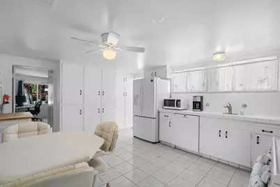 572 N Calle Marcus, Palm Springs, CA 92262 - Photo 3